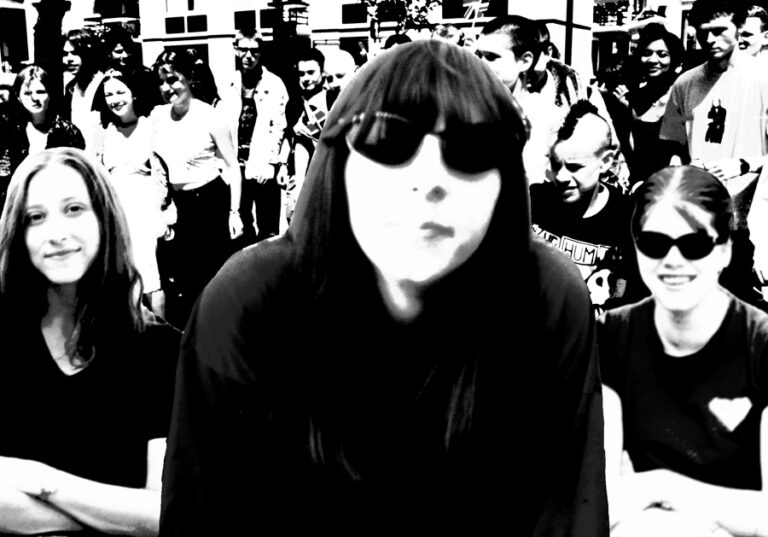 Imagen destacada de grupo: Helen Love